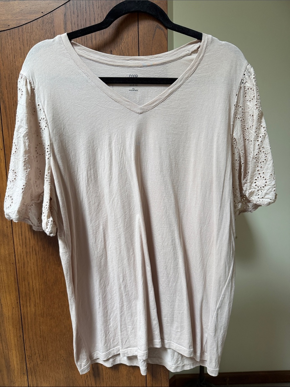 Cozy V-Neck Tee with Eyelet Puff Sleeves - Light Cream/Taupe